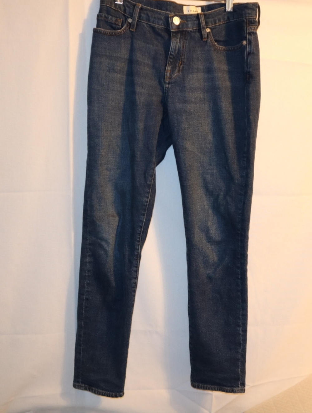 The FRAME Le Garçon in "Othello" is  classic mid-rise boyfriend jean Size 27 - Picture 5 of 13